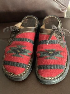Born Women's Clog Mule Slide Size 8 Red Woven Aztec Boho Mod Shoes Southwest - Picture 1 of 9