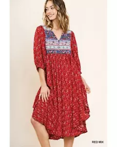 Vestido campesino Delilah con dobladillo lateral de doble volante dividido alto en rojo - Imagen 1 de 4