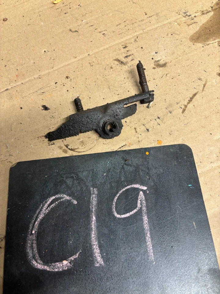 1987 1991 1992 1995 Ford F250 F350 F150 4.9 300 i6 pestaña de distribución con pernos OEM OE Foto 1 de 4