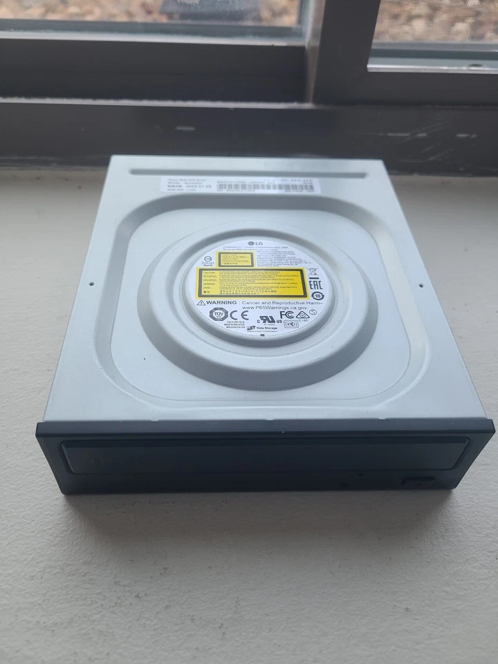 LG Interno SATA 24x DVD CD Super Multi Grabadora DVD Grabadora Unidad MDisc Foto 1 de 4