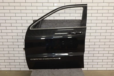 11-22 Jeep Grand Cherokee Driver Left LH Front Door (Brilliant Black PXR) - Изображение 1 из 4