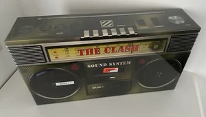 ‘The Clash’ Soundsystem Box Set 11XCD/1DVD RARE/NEW/SEALED!💿🔥🎸 - Foto 1 di 11