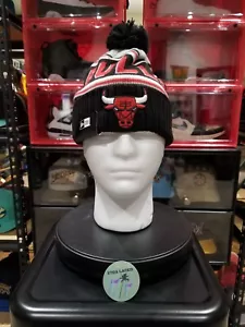 New Era Chicago Bulls Knit Pom Beanie - Picture 1 of 5