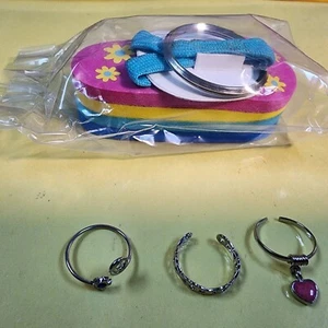 Avon Toe Ring Bundle with Flip Flop Key Chain - Picture 1 of 9