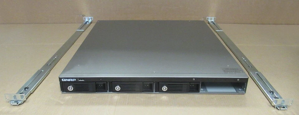 QNAP TS-420U 4x 3.5" Bay Rackmount Network Attached Storage NAS  + 3x 2TB HDD - Image 1 of 4