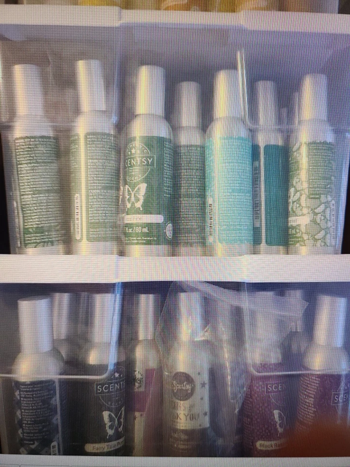 SCENTSY ROOMSPRAY NUEVO - MIRA CAJA DESPLEGABLE - **MUCHOS AROMAS RETIRADOS**ENVÍO GRATUITO Foto 1 de 1