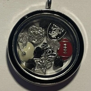 Las Vegas Raiders NFL Memory Charm Medaglione con catena 22 IN NUOVO - Foto 1 di 3