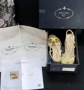 PRADA "Vero Cuoio" hellgelbe Leder Riemchen Keilsandale mit Echtheitszertifikat Staubbeutel & Box  - Bild 1 von 9