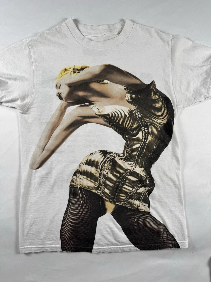 Camiseta Blanca MADONNA The Celebration Tour 2023/2024 Camiseta OFICIAL Pequeña Brillo Foto 1 de 3