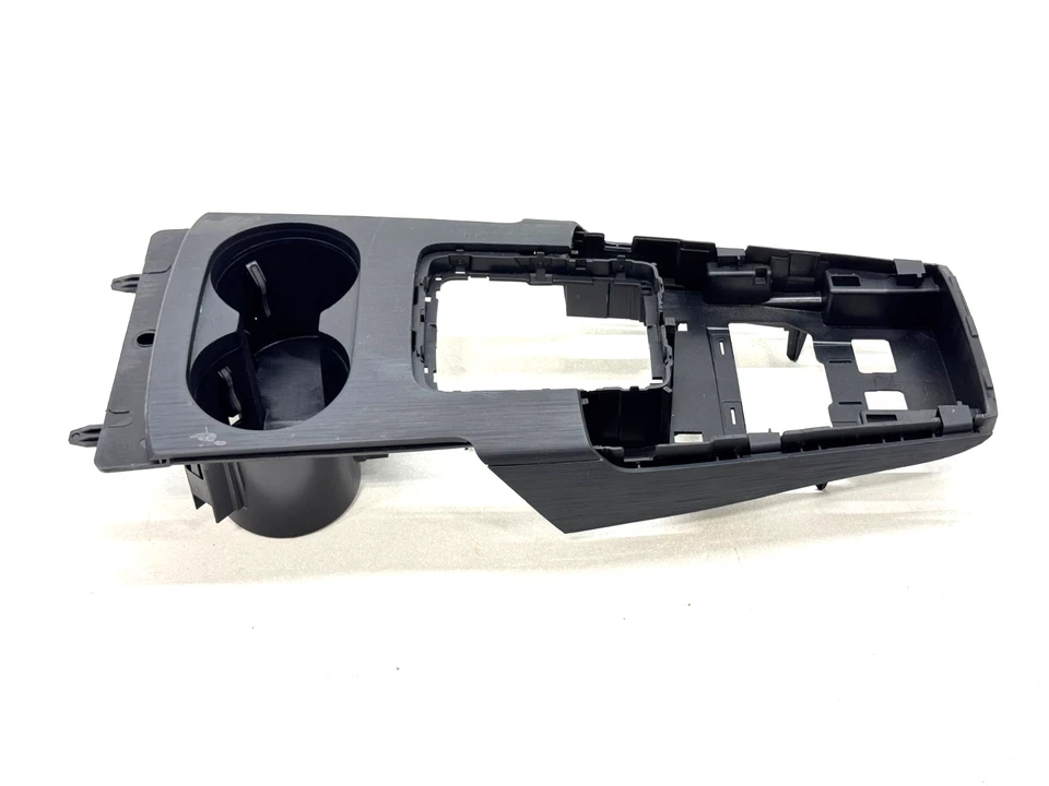 AUDI A3 QUATTRO 2015-2016 consola central doble portavasos moldura OEM 8V1864261A Foto 1 de 4