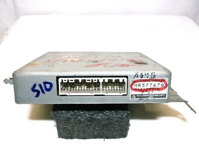 MITSUBISHI GALANT 1998..98/MÓDULO DE CONTROL DE TRANSMISIÓN 2,4 L/COMPUTADORA T.C.M Foto 1 de 3