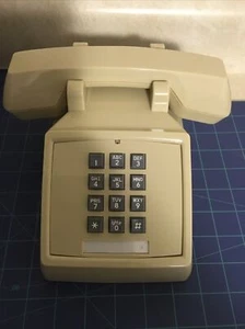 Phone HQTelecom Traditional Desk Phone NT 2500 Beige Hearing Aid Compatible - Picture 1 of 7