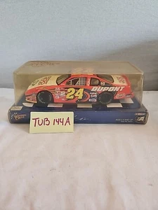 2001 Winners Circle #24 Jeff Gordon DuPont 1:24 Die Cast Car 30231 NIB - Picture 1 of 6