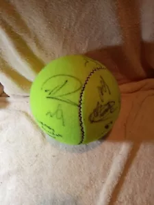 SIGNED MIAMI OPEN TENNIS BALL Jumbo 2012 Sony Ericsson Open unauthenticated - Picture 1 of 24