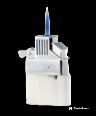 Gaseinsatz für Zippo - Feuerzeuge bei Wind und Wetter unerlässlich ! - Bild 1 von 2