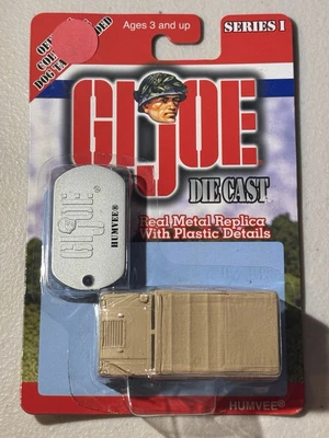 GI Joe Die Cast 1998 Humvee Maisto LANZADO 2001 Hasbro con etiquetas de perro de colección Foto 1 de 3