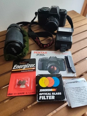 Pentax P30n Kamera mit Zubehör 2 Objektive Blitz sehr guter Zustand UNGEPRÜFT - Bild 1 von 4
