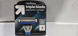 Cartucce di ricambio Up & Up Triple Blade 4 conteggi per maniglie Mach 3 - Foto 1 di 2