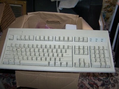 Vintage Keytronic E03601 E03601QLPS2C PS/2 Wired Keyboard - Image 1 of 4
