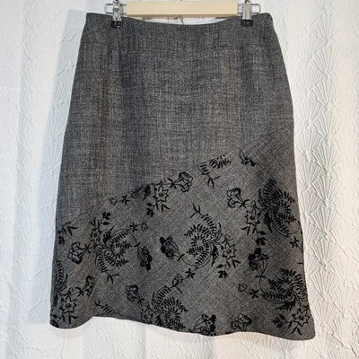 NortonMcNaughton Petites 12P skirt Gray with floral accents 32 "waist - Image 1 of 4
