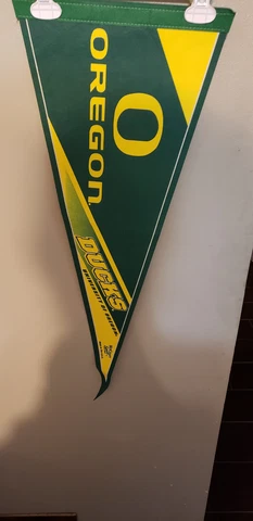OREGON DUCKS 12X30 RETRO NCAA VINTAGE FELT PENNANT 3/26/23 Cover