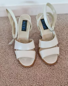 Shoes heels white Tony Bianco 'Bianca Rizzi' Aus size 6.5 leather vintage - Picture 1 of 17