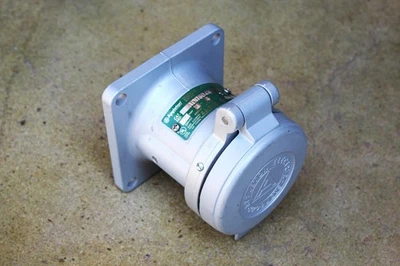 APPLETON ADR6044 60A 4W 4P PIN-SLEEVE RECEPTACLE (FEMALE) W/ ORIGINAL BOX - Image 1 of 4
