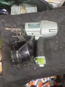 Hitachi NV65AH 2-1/2" Coil Siding Air Nailer Tool Made In Japan - Picture 1 of 6