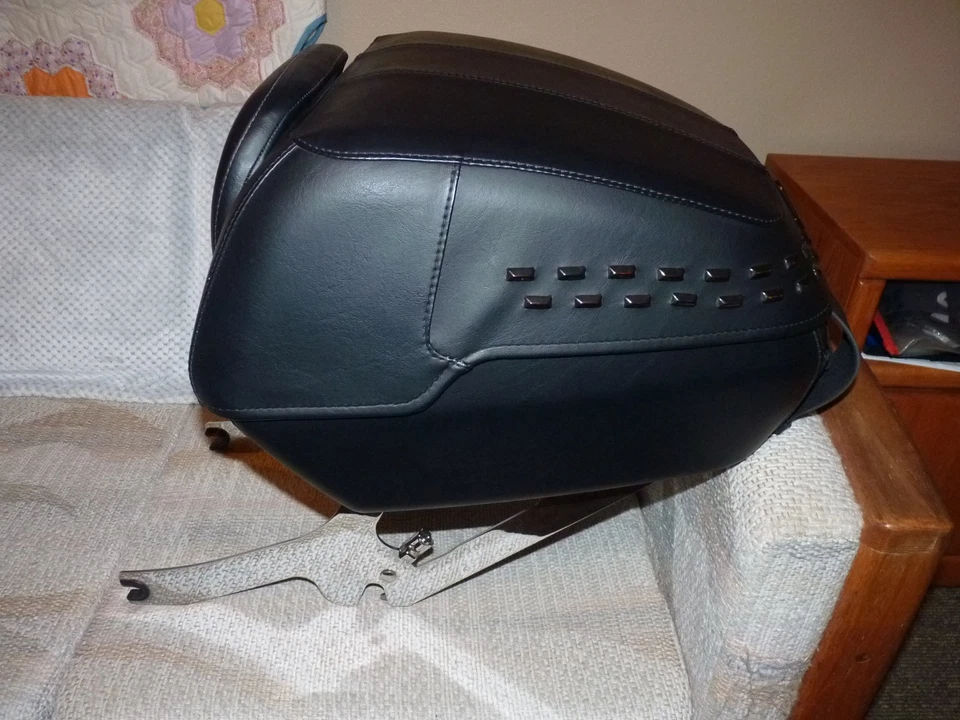 Harley Heritage Softail M8 Tour Pak 5398 2018-25 后皮革包装袋 — 第 1/4 张图片