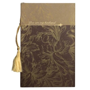 Elegante tarjeta de FELIZ CUMPLEAÑOS PARA MARIDO, borla dorada Love de American Greetings - Imagen 1 de 6