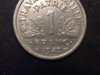 1942 FRANCE, 1 FRANC,1st year made, heavy type,unknown mintage - Image 1 of 4