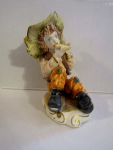 Gestempelt CAPODIMONTE PORZELLAN Italien kleiner Junge spielt Flöte Vintage selten - Bild 1 von 6