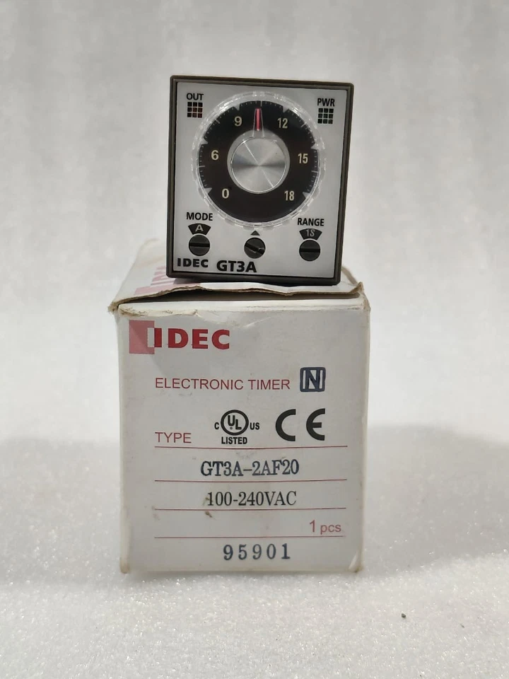 IDEC GT3A- 2AF20 ELECTRONIC TIMER VOLTAGE 100-240VAC FREE FAST SHIPPING - Image 1 of 4