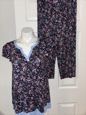 Conjunto de pijama floral Ellen Tracy para mujer pequeño azul manga corta Foto 1 de 4