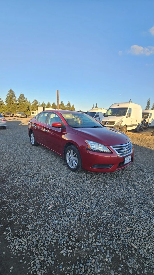 Faro lateral derecho Nissan Sentra 2013-2015 OEM Foto 1 de 1