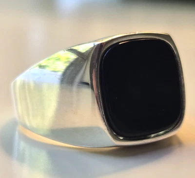 🖤 925K Sterling Silver Ring with Black Onyx | Minimalist Modern Band Design - Image 1 of 4