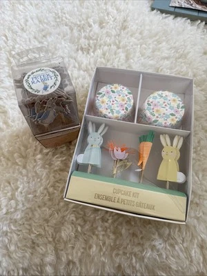 Meri CUPCAKE KIT 24 Cases & 24 Toppers EASTER BUNNY Food Picks & 24 Party Picks - Image 1 of 4