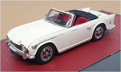 Matrix 1/43 Scale MX41902-043 - 1967-68 Triumph TR5 PI - New White - Image 1 of 4