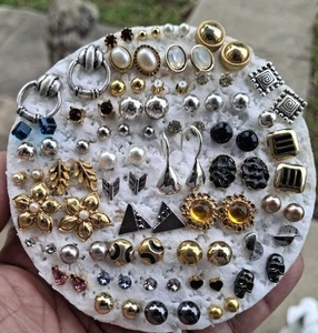 LOT GOLD & SILVER PIERCED POST STUD SMALL EARRINGS - Picture 1 of 11