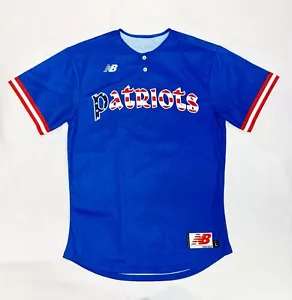 New Balance Patriots maglia baseball manica corta scollo a V uomo L blu royal rosso - Foto 1 di 2