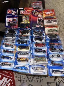 🔥 Lote de 33 Hot Wheels - Imagen 1 de 8