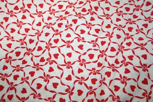 HEARTS WITH RIBBONS AND BOWS ON WHITE - 100% COTTON FABRIC - Picture 1 of 3