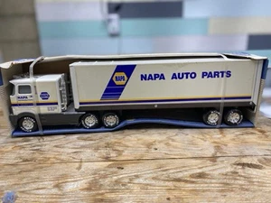 NEW Vintage Nylint NAPA AUTO PARTS Sound Machine Semi Truck Steel 9126-N - Picture 1 of 24