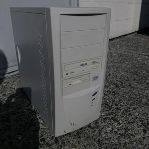 Vintage ~  Desktop PC Case + Power supply+ CD-ROM +Floppy Drive+screw - Foto 1 di 8