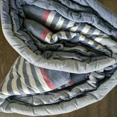 Edredón Pottery Barn Nantucket a rayas Queen completo azul Foto 1 de 4