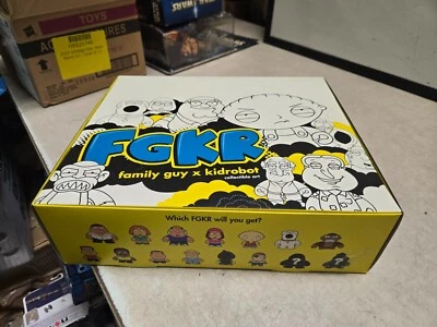 FUNDA DE ARTE COLECCIONABLE ABIERTA FAMILY GUY X KIDROBOT 16 RARAS CAJAS CIEGAS FGKR Foto 1 de 4
