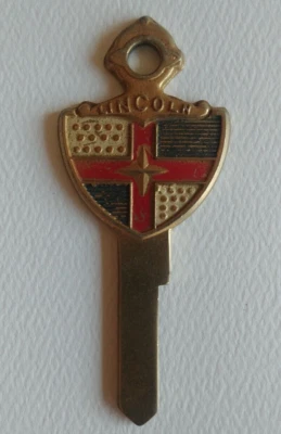 Lincoln Automobile Crest Key Blank Gold Tone Vintage Foto 1 de 2