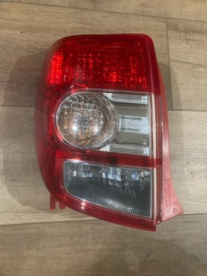 Левый задний фонарь в сборе для Scion XD 2008–2014 годов от оригинального производителя - Изображение 1 из 4