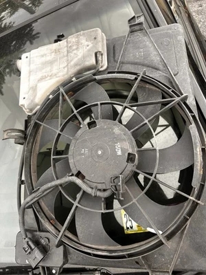 Conjunto de ventilador de refrigeración del radiador para Kia Forte Koup 674-50552 2010 2011 2012 2013 Foto 1 de 2