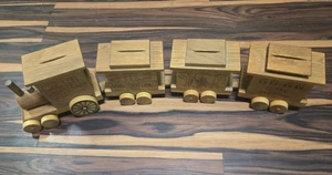 Toystalgia Holzeisenbahn Bank Set 1979 - Bild 1 von 5